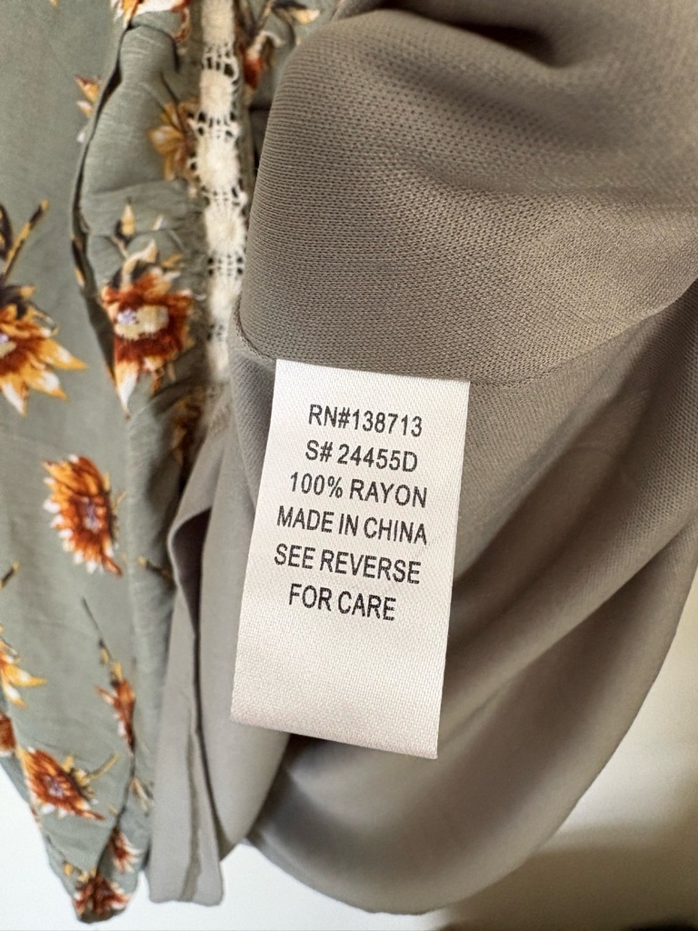 Doe & Rae Sage Green Sunflower Lace Sundress Size Small NWT - Picture 16 of 16
